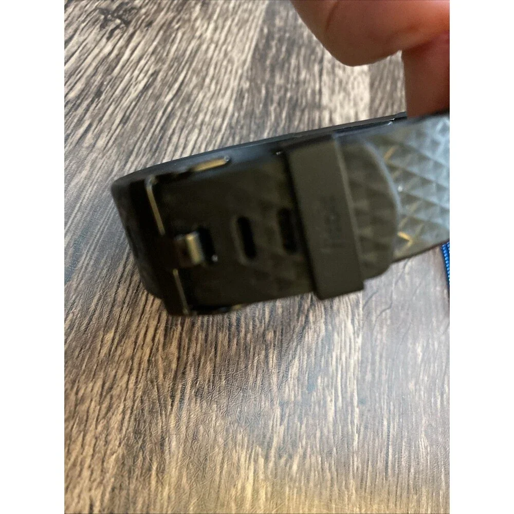 Fitbit Charge Black with 3 Extra Bands Working